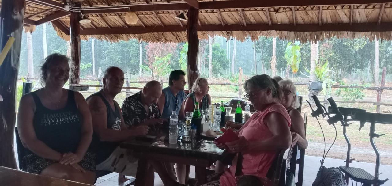 Kohjum Freedom Resort Ко Джам Екстериор снимка