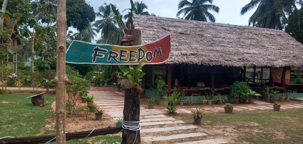 Kohjum Freedom Resort Ко Джам Екстериор снимка