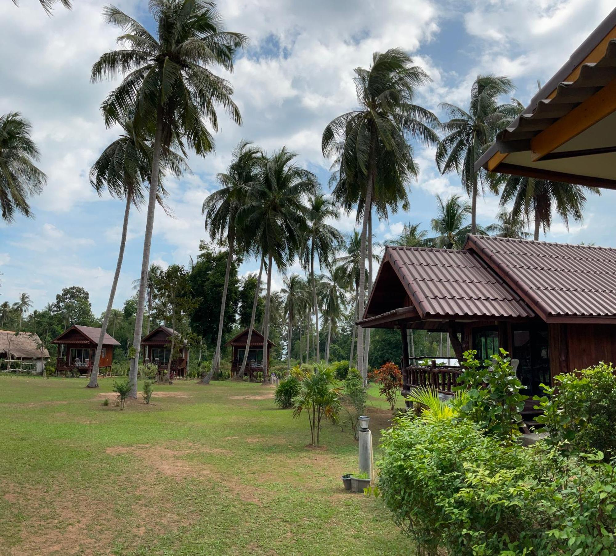 Kohjum Freedom Resort Ко Джам Екстериор снимка